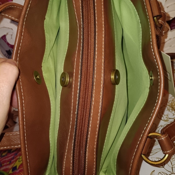 NEW! BEAUTIFUL SHOULDER BAG NWT - Picture 3 of 6